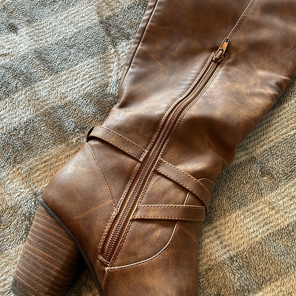 Madden girl heeled boots - Picture 8 of 9